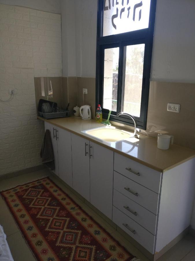 פינה שקטה דקה הליכה לכנרת והטיילת Apartamento Tiberíades Exterior foto