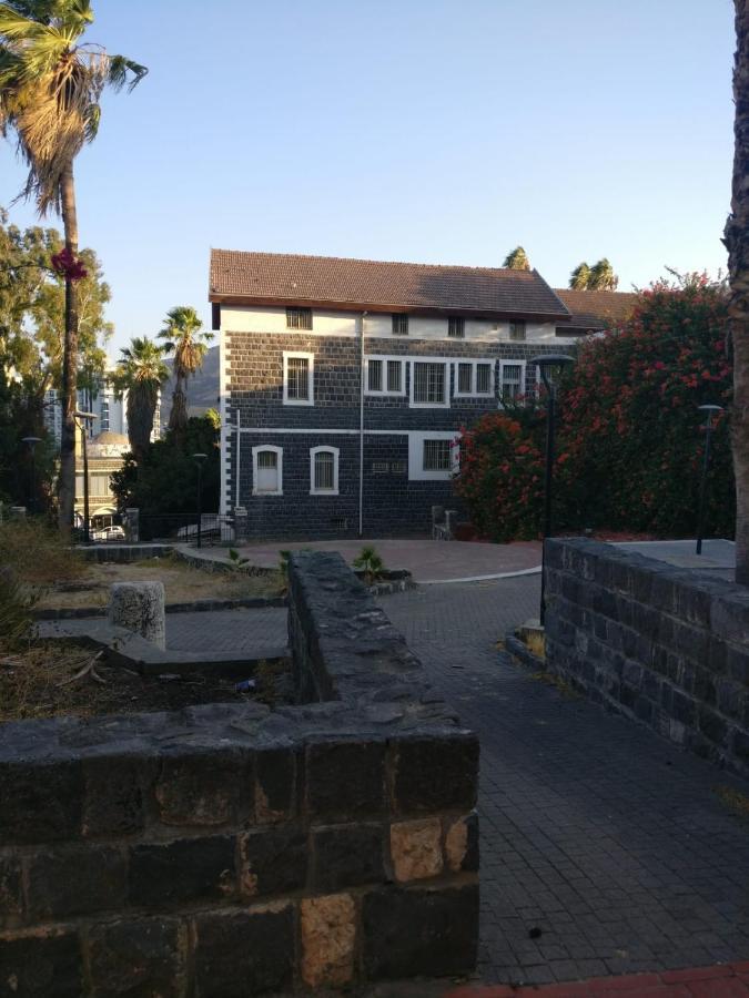 פינה שקטה דקה הליכה לכנרת והטיילת Apartamento Tiberíades Exterior foto