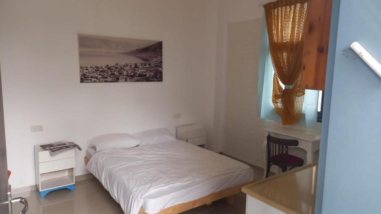 פינה שקטה דקה הליכה לכנרת והטיילת Apartamento Tiberíades Exterior foto