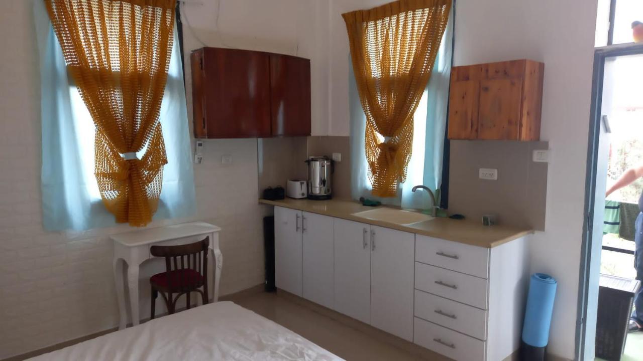 פינה שקטה דקה הליכה לכנרת והטיילת Apartamento Tiberíades Exterior foto